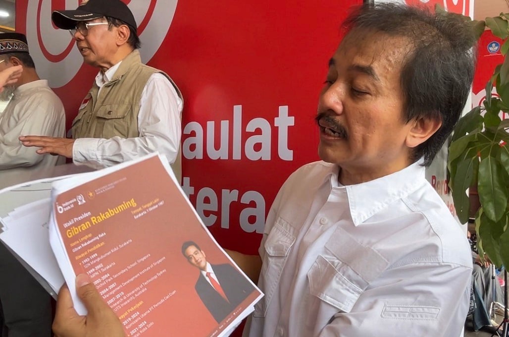 Roy Suryo Datangi Kemendikdasmen, Pertanyakan Ijazah Gibran