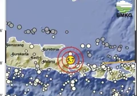 Breaking News: Pusat Gempa Hari Ini 2 Menit yang lalu M 5,7 Guncang Banyuwangi