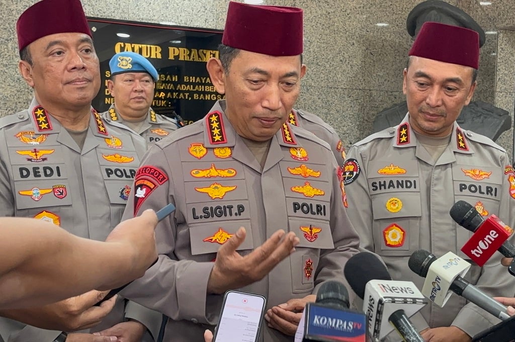 Respons Kapolri Listyo Sigit Diminta Bebaskan Delpedro cs