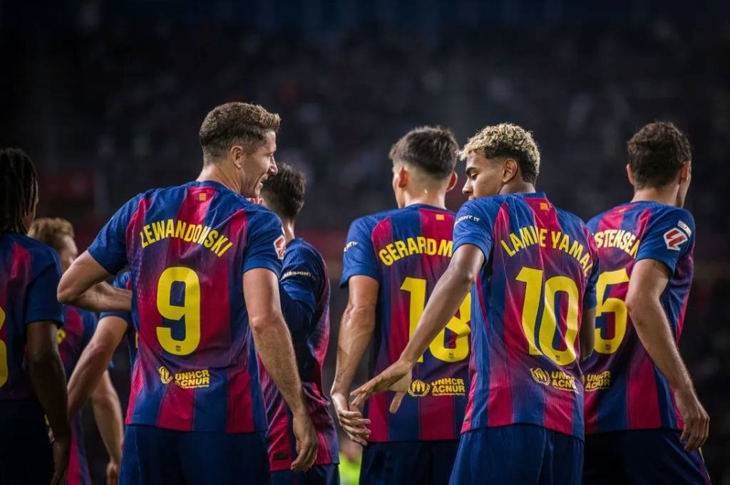 Barcelona Gusur Real Madrid dari Puncak Klasemen usai Libas Sociedad, Hansi Flick Puji Satu Pemain Ini