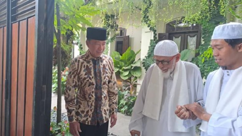 Pertemuan 20 Menit di Solo, Jokowi Akui Dinasihati Ustaz Abu Bakar Ba’asyir