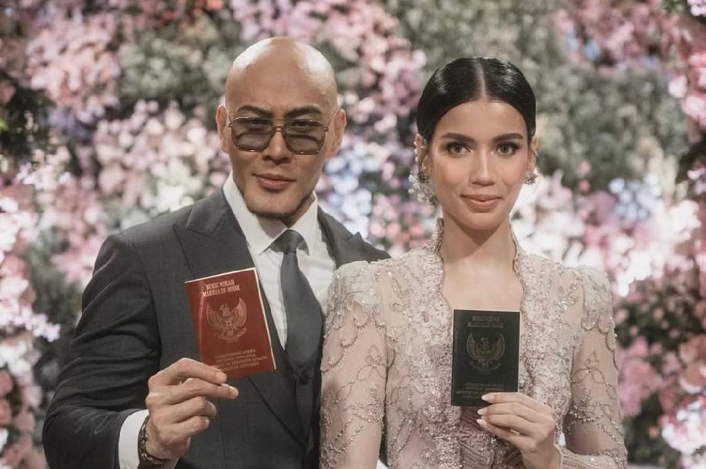 Perjalanan Cinta Deddy Corbuzier dan Sabrina Chairunnisa, Dulu Romantis Kini Tak Manis?