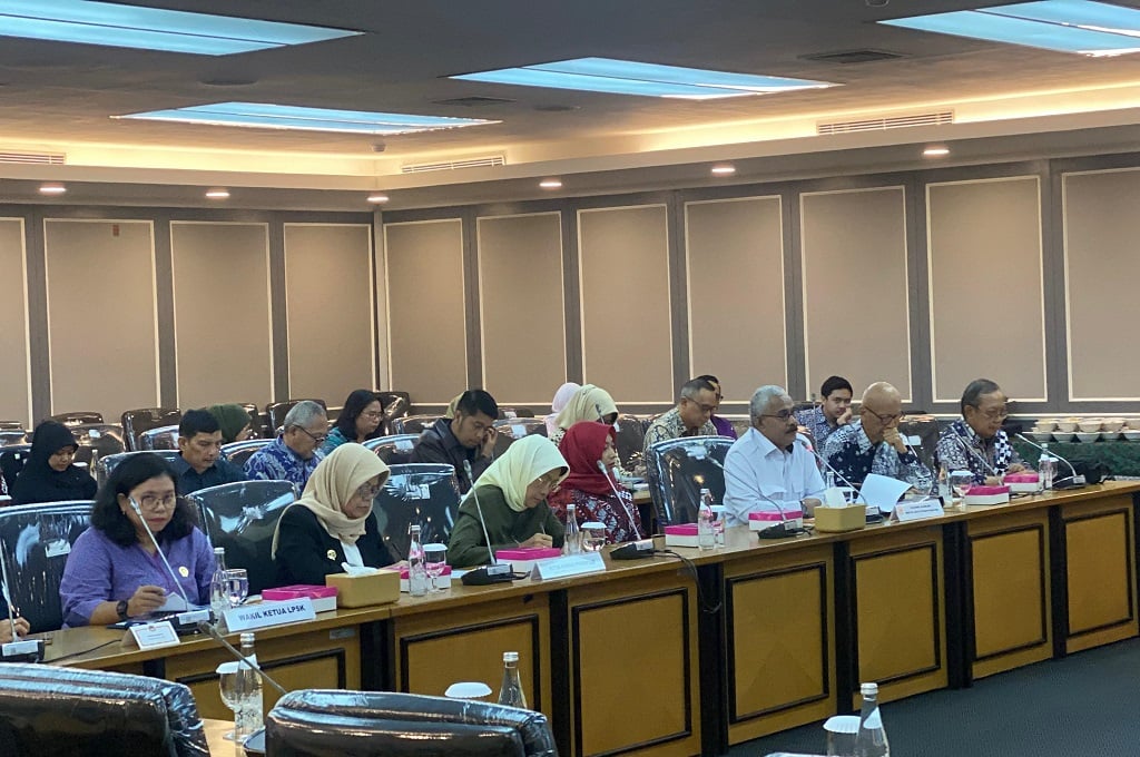 Ayah Arya Daru Mengadu ke DPR: Belum Jelas Apa yang Terjadi ke Anak Kami