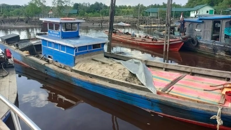 Ditpolairud Polda Riau Bongkar Praktik Tambang Pasir Ilegal, 3 Orang Ditangkap