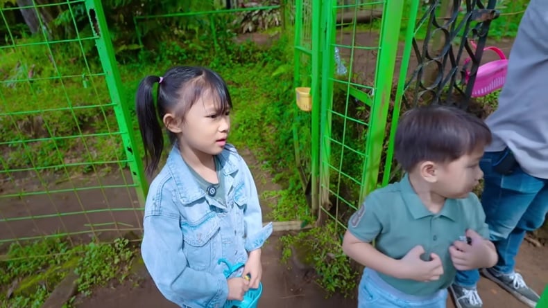 Keseruan Outbound Aletha Abew: Panik di ATV Sampai Happy Bareng Hewan!