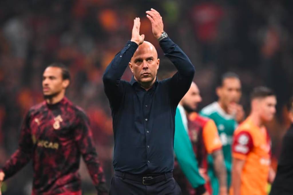 Arne Slot Blak-blakan Ungkap Masalah Liverpool saat Dibungkam Galatasaray di Liga Champions