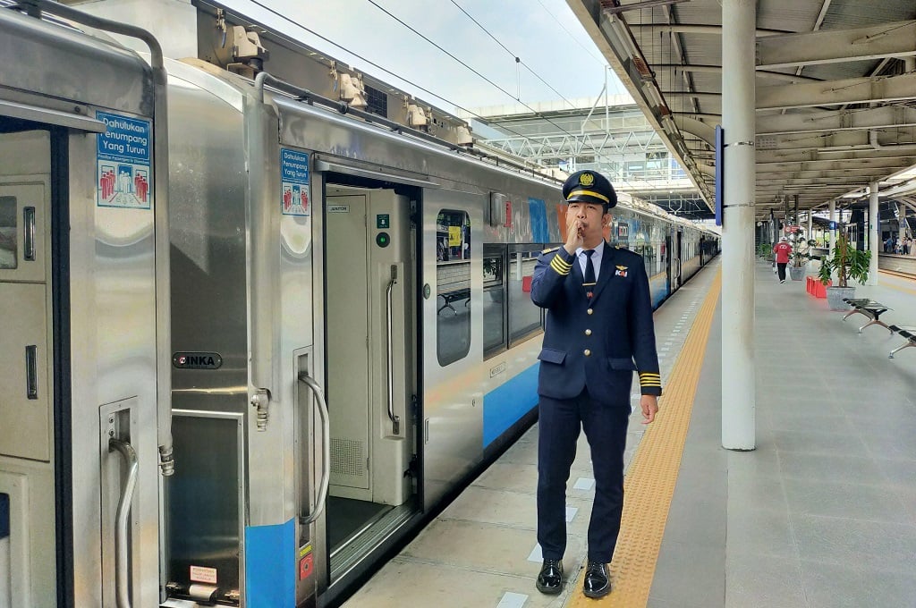 Ada HUT ke-80 TNI di Monas, KA Jarak Jauh juga Berhenti di Stasiun Jatinegara