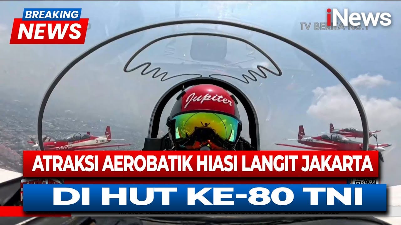 Spektakuler! Atraksi Aerobatic Hiasi Langit Jakarta di HUT ke-80 TNI