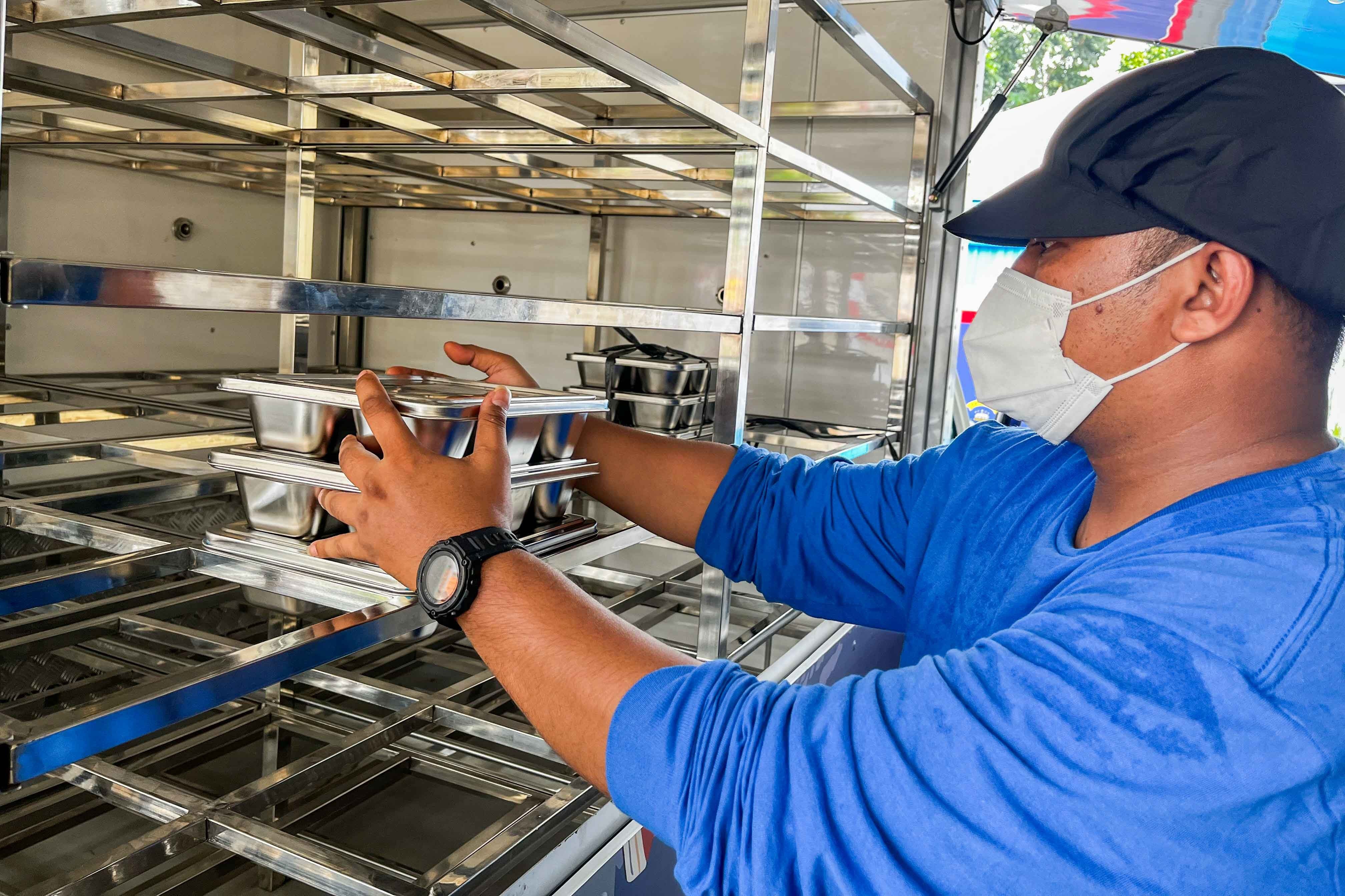 SPPG Mustikasari Bekasi Bantah Video Viral Menu MBG Hanya Ubi dan Pisang
