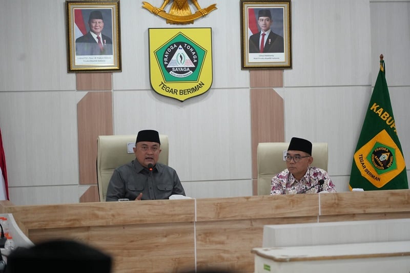 Bupati Bogor Pimpin Rapat Perumusan Perbup Bantuan Keuangan Desa