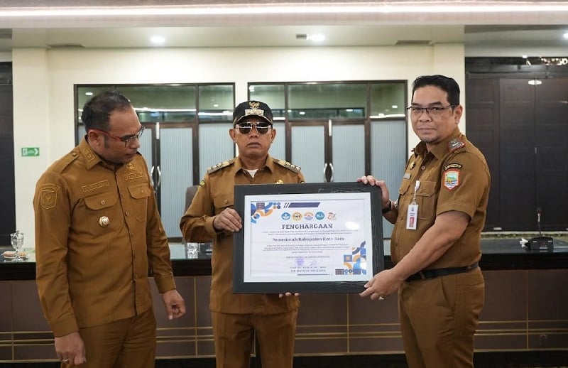 Cetak Prestasi, Pemkab Kotabaru Raih Penghargaan dari Universitas Lambung Mangkurat