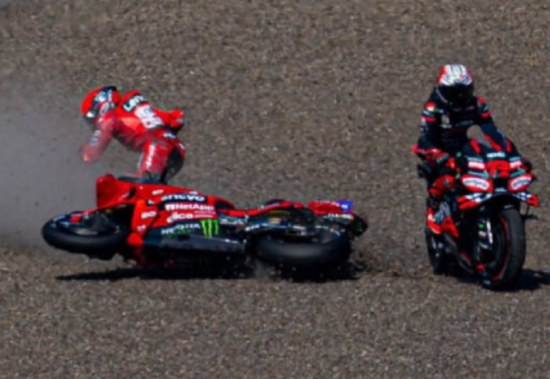 Marco Bezzecchi Tabrak Marc Marquez hingga Patah Tulang, Bos Ducati Beri Komentar Pedas