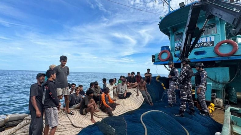 TNI AL Gagalkan Penyelundupan Narkoba di Selat Malaka, 49 Paket Sabu Disita