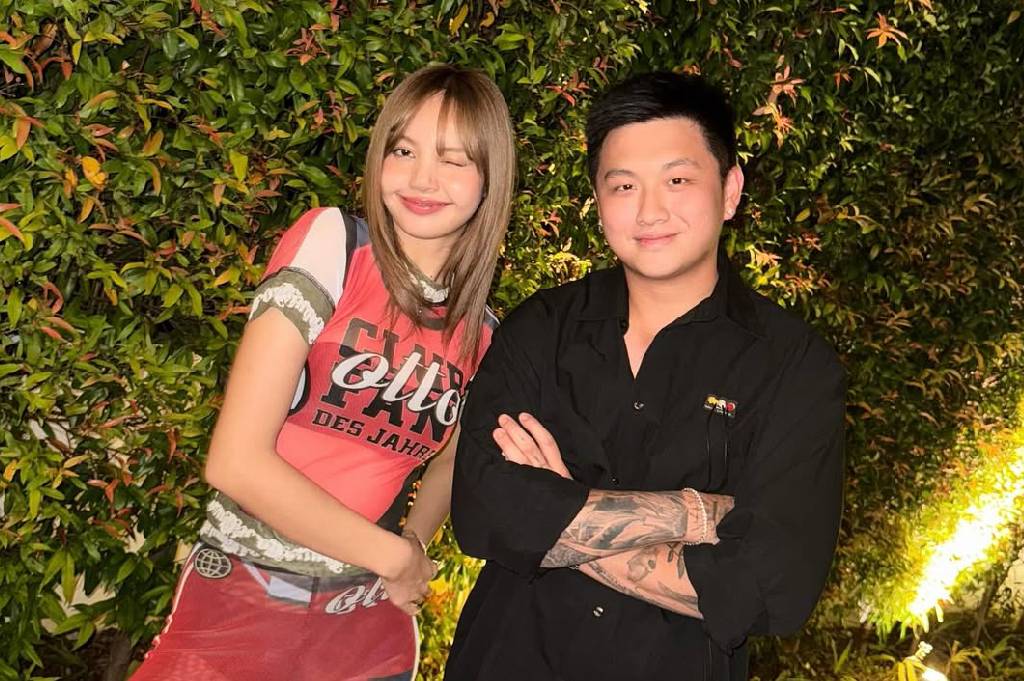 Kelas! Pacar Anya Geraldine Foto Bareng Lisa BLACKPINK di Singapura