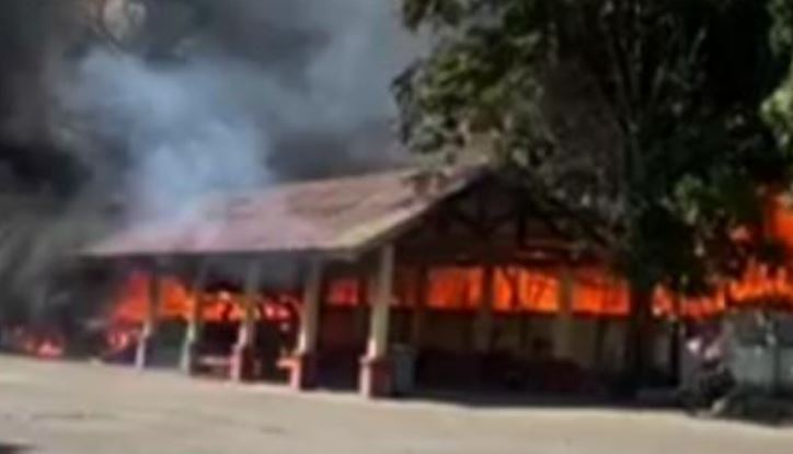 Kebakaran di Kantor Bupati Bulukumba, 4 Mobil Dinas Hangus Dilalap Api