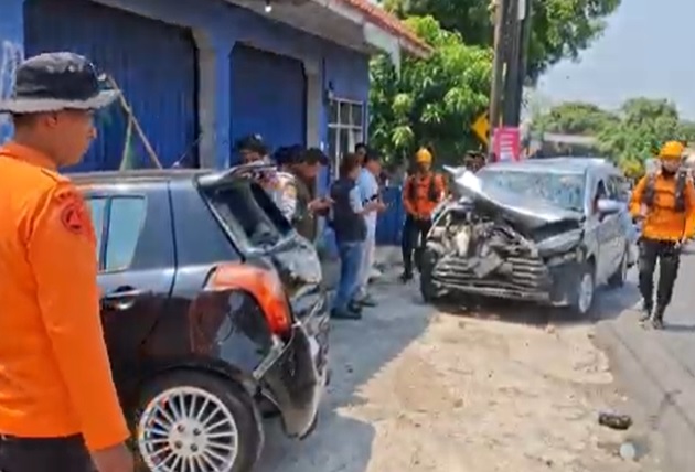 Kecelakaan Maut Truk Tronton Tabrak 5 Kendaraan di Subang, 3 Tewas 5 Luka Berat