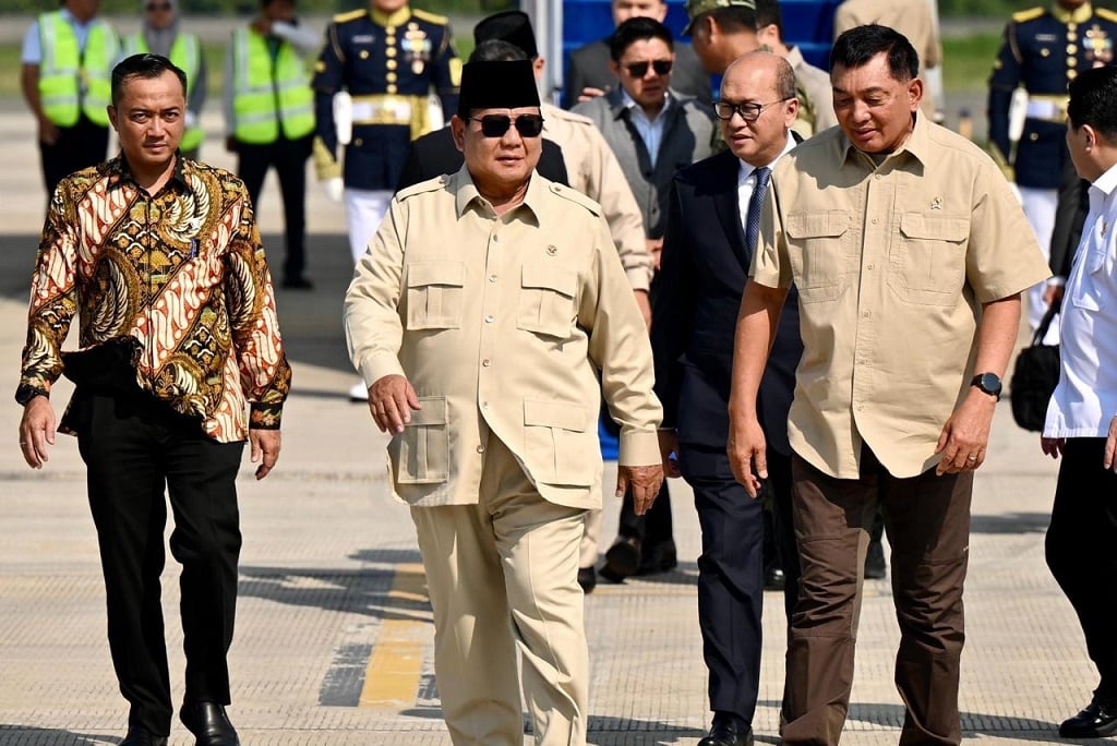 Pulang dari Mesir, Prabowo Langsung Rapat bareng Menteri