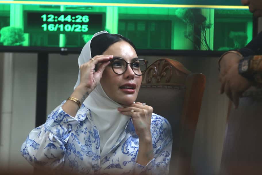 Nikita Mirzani Suka Bagi-Bagi Makanan di Rutan saat Jumat Berkah, Ngapus Dosa?