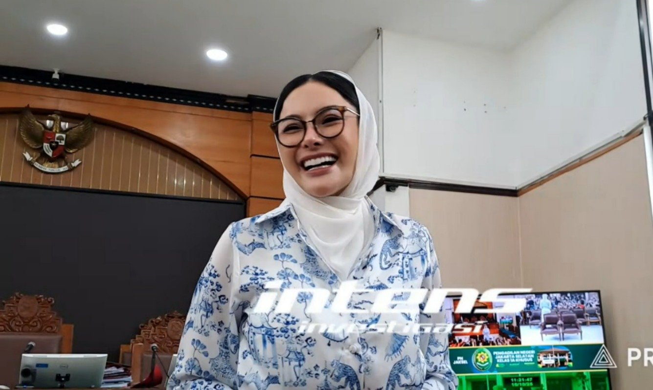 Nikita Mirzani Pakai Kerudung di Sidang Hari Ini: Jadi Putri Firaun!