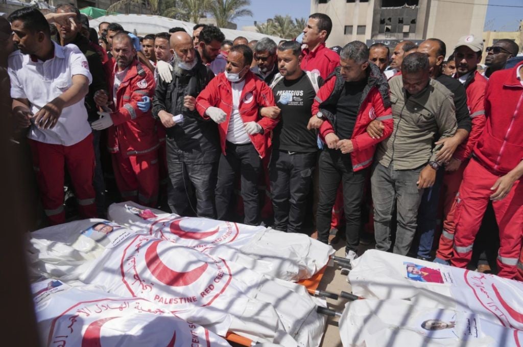 Brutal, Israel Diduga Lindas Tahanan Palestina Pakai Alat Berat
