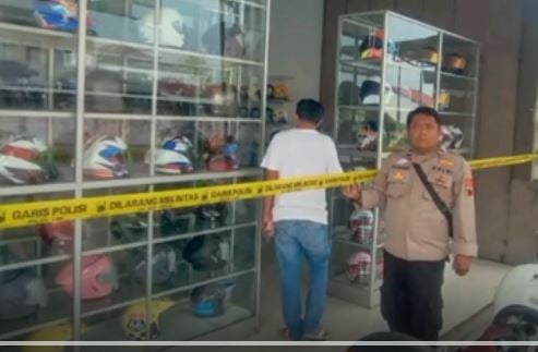 Perampok Aniaya Karyawati Toko Helm di Brebes, Gasak Perhiasan Emas dan HP