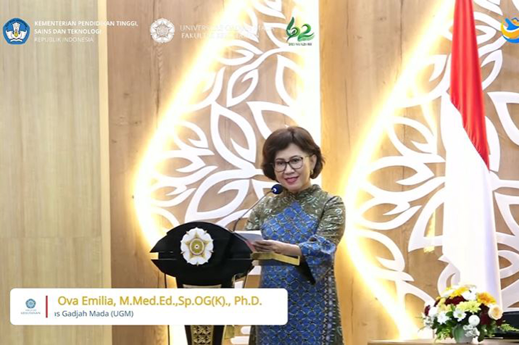 Sambutan di Dies Natalis ke-62 FK UGM, Rektor Ova Emilia Sebut Jokowi Alumni 1980