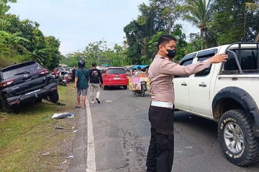Kecelakaan Beruntun 5 Kendaraan di Pringsewu Lampung, 3 Orang Luka-Luka
