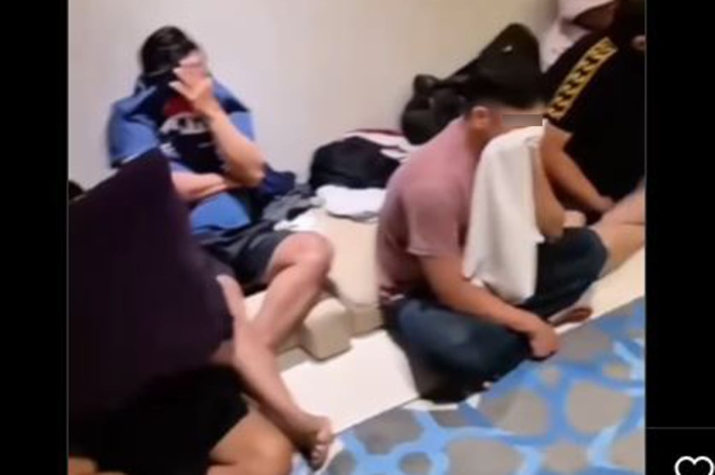 Heboh Pesta Gay di Surabaya, 34 Pria Digerebek Bugil dalam Hotel