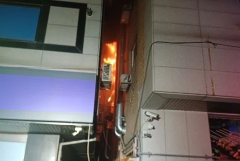 Niat Bunuh Kecoak malah Bikin Apartemen Terbakar, Tetangga Tewas
