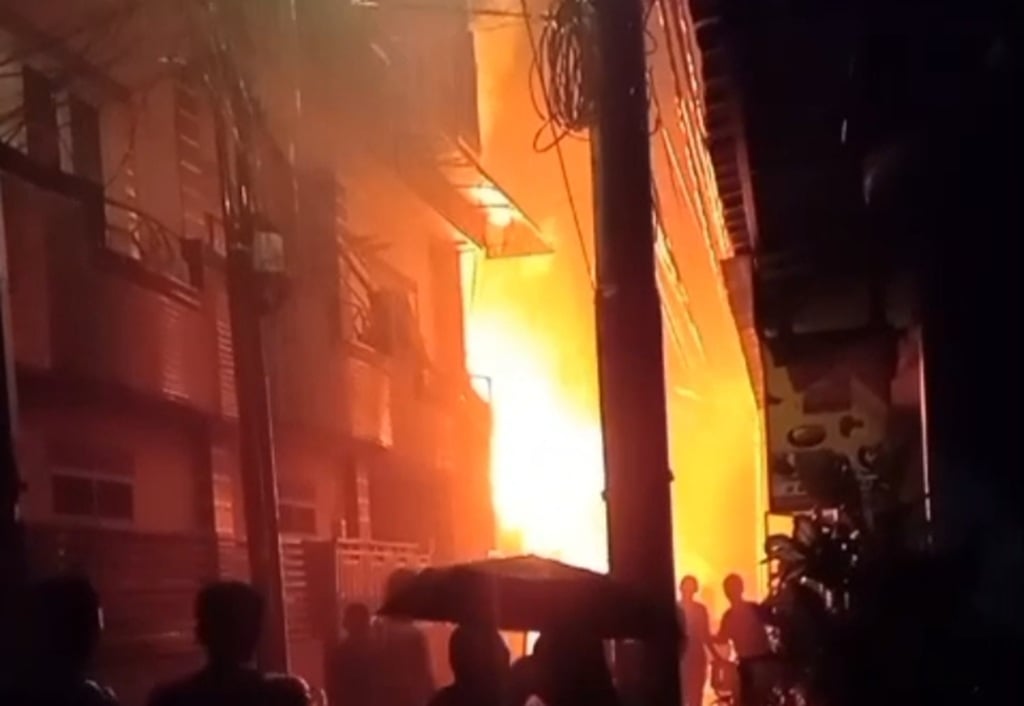 Rumah di Tamansari Terbakar Hebat saat Hujan Deras, 6 Unit Damkar Dikerahkan  