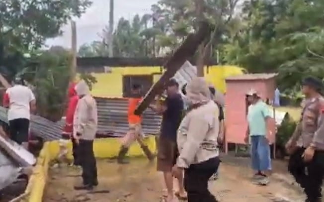 Angin Puting Beliung Terjang Salatiga, 10 Rumah Rusak