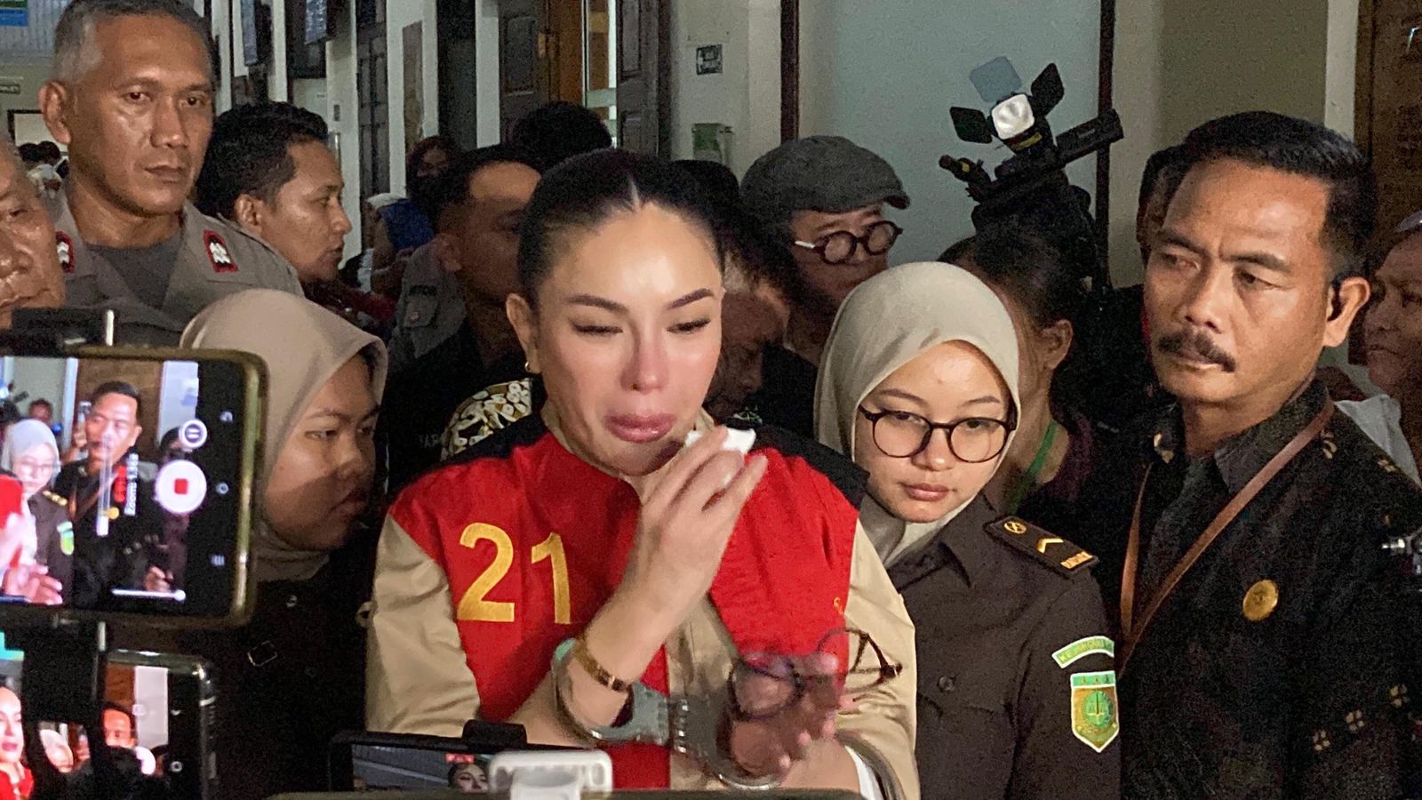 Panas! Nikita Mirzani Kembali Emosi pada Jaksa jelang Vonis Hakim