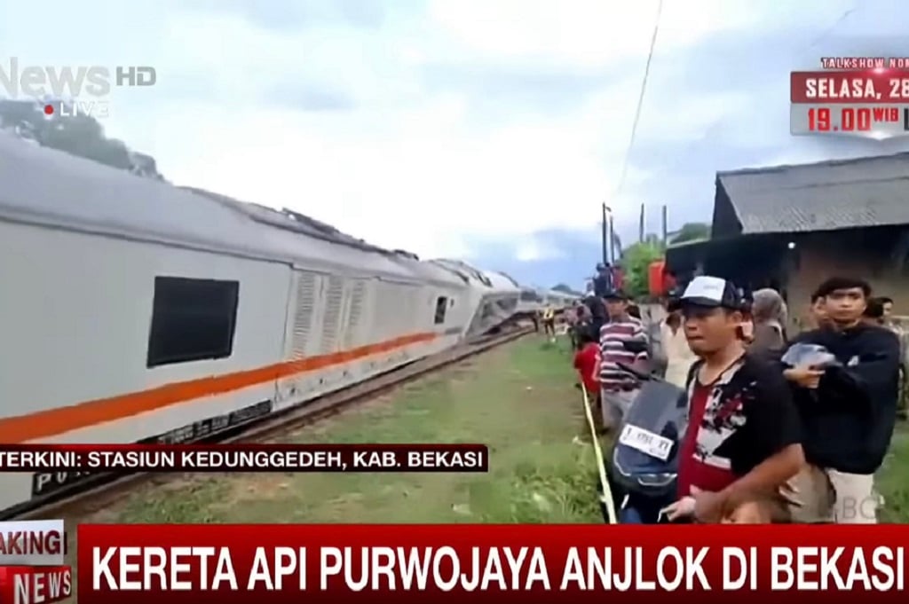 Kesaksian Warga saat KA Purwojaya Anjlok di Bekasi, Dengar Suara Gemuruh Keras