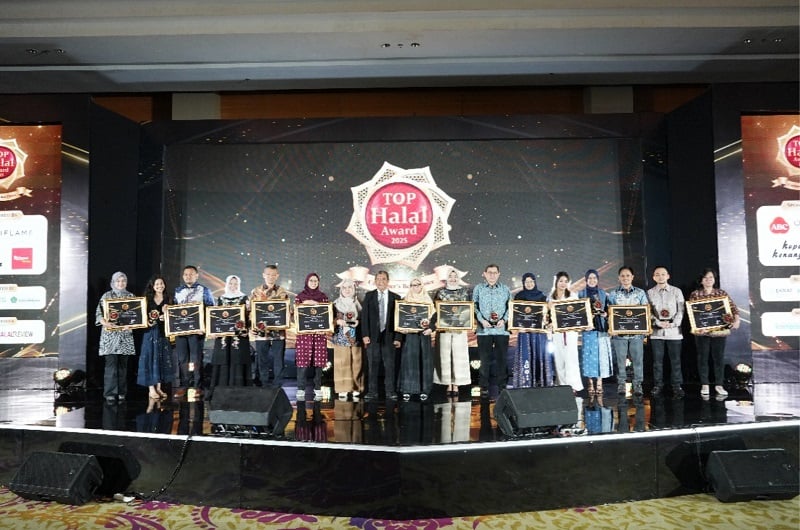 Tiga Produk Unggulan Ajinomoto Raih Penghargaan TOP Halal Award 2025