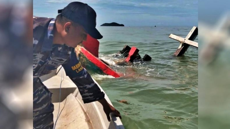 KLM Green 6 Tenggelam di Karimun, 4 ABK Selamat 1 Hilang