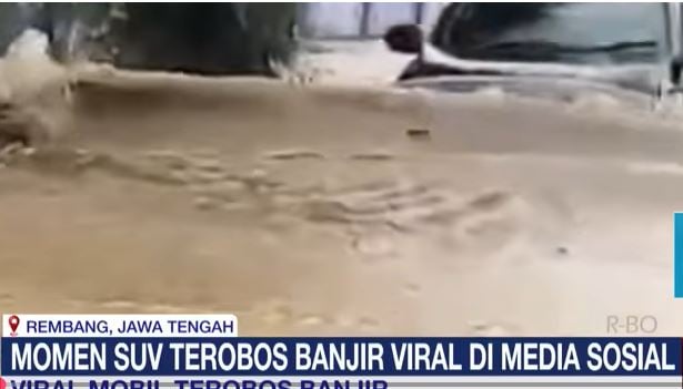 Momen Nekat Mobil SUV Terobos Banjir di Rembang, Ini Reaksi Netizen