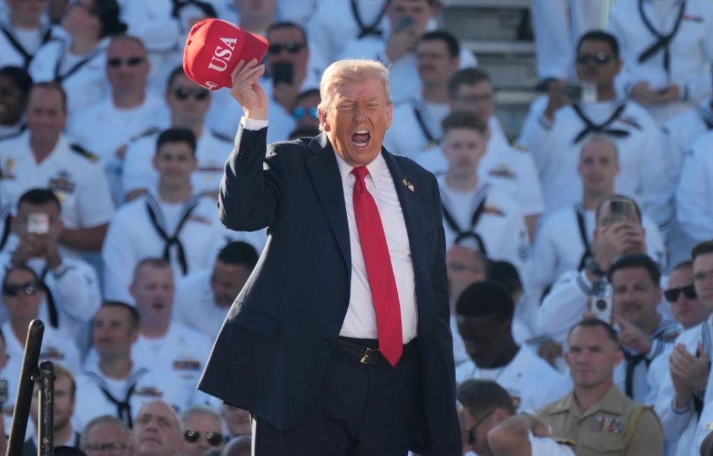 Trump: Tak Ada Kekuatan Militer Bisa Kalahkan Angkatan Laut AS!