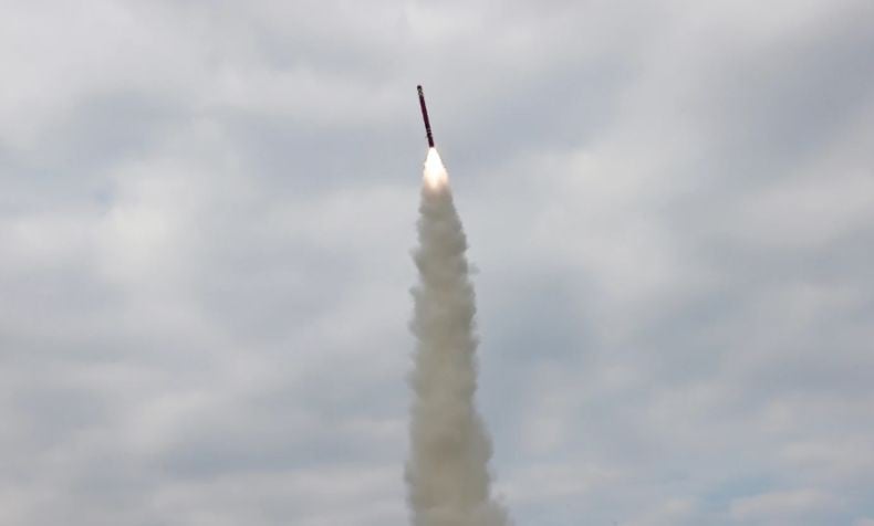 Korea Utara Tembakkan Rudal dari Laut 3 Hari Jelang KTT APEC di Korea Selatan