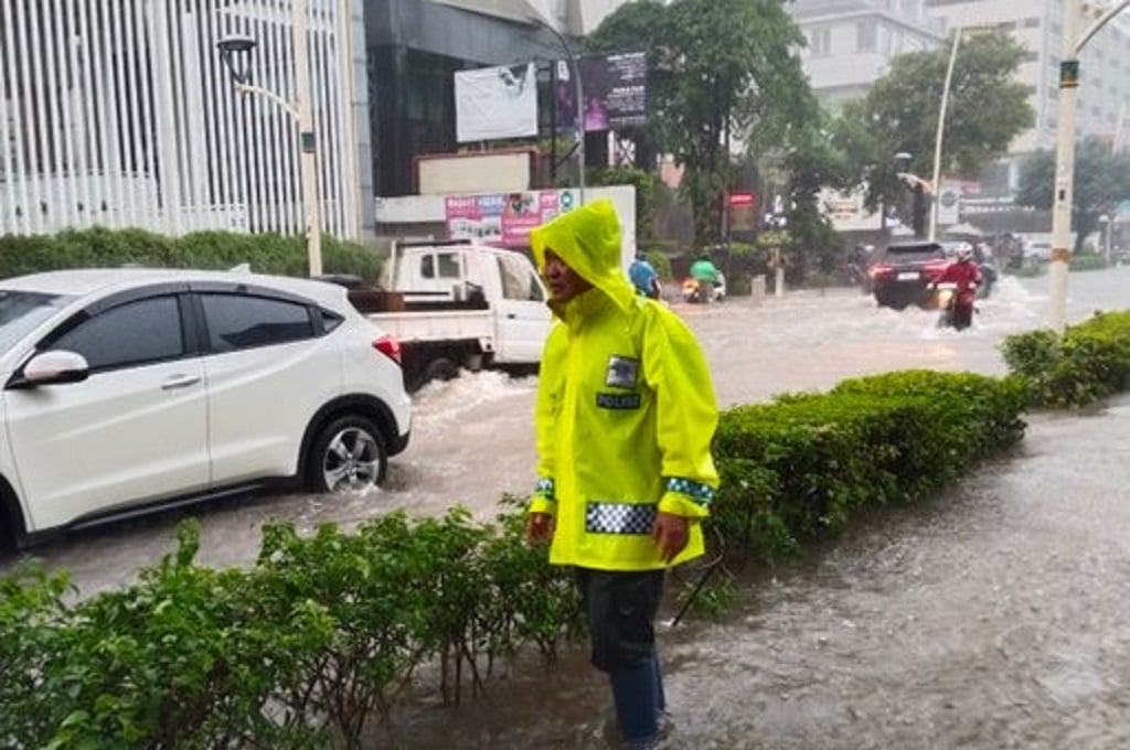 Kemang Jaksel Banjir Imbas Hujan Deras, Ketinggian Air Capai 35 Cm