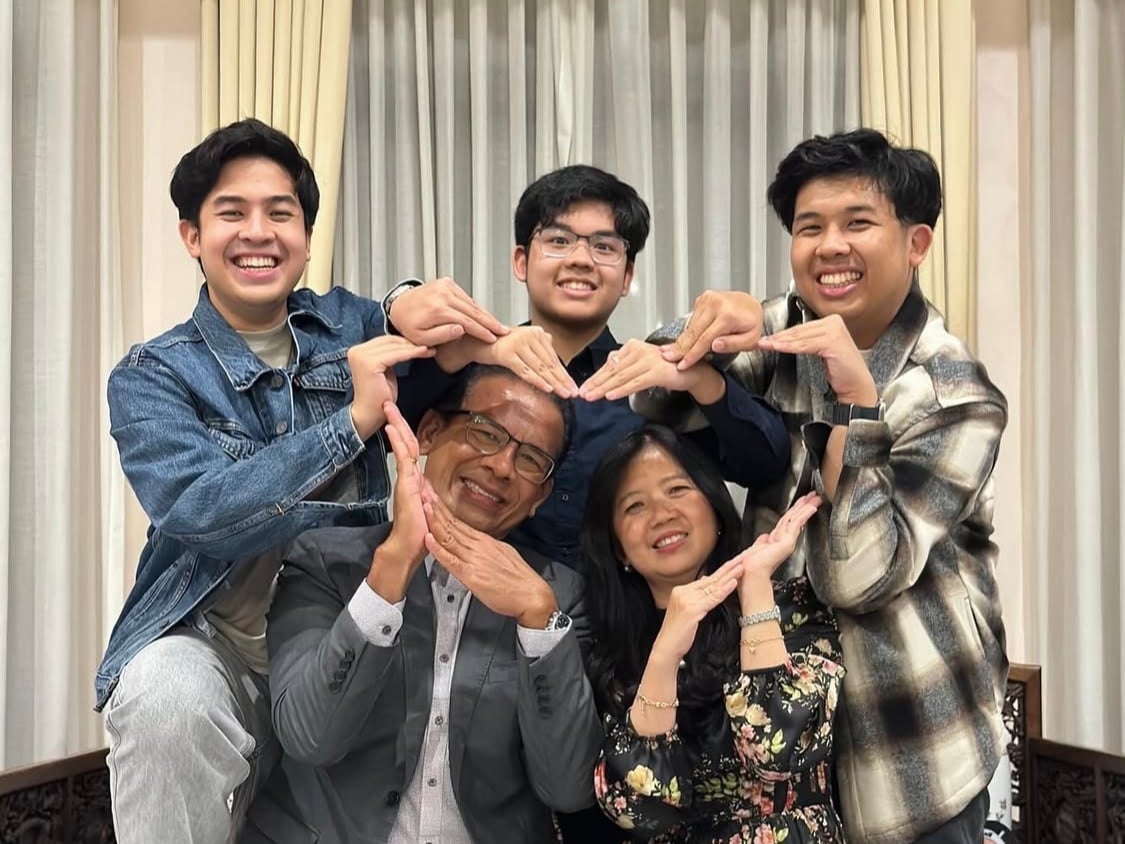 Pesan Menyentuh Jerome Polin untuk Mendiang Ayah Tercinta: We Love You