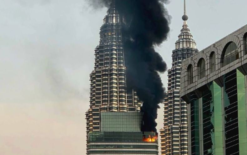 Penampakan Gedung Petronas Tower 3 Kuala Lumpur Terbakar, Api Lahap Restoran di Lantai 57
