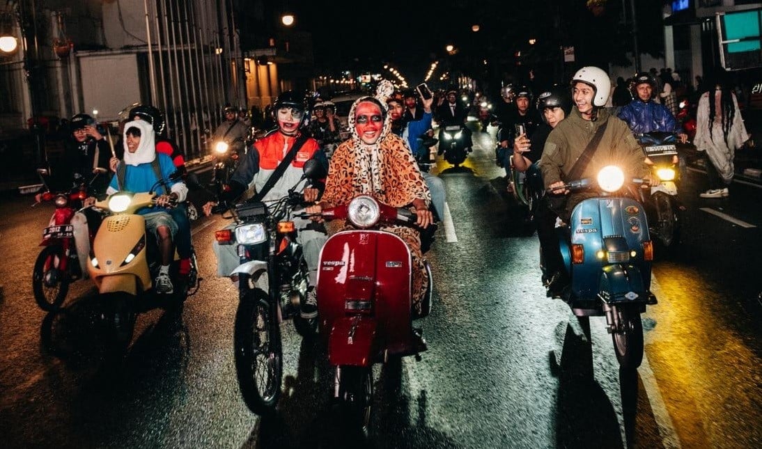Unik, Komunitas Motor Ini Rayakan Halloween Bernuansa Horor Riding Merinding
