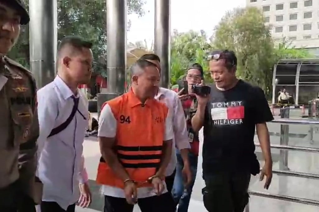 Gubernur Riau Abdul Wahid Ditahan KPK! Pakai Rompi Oranye