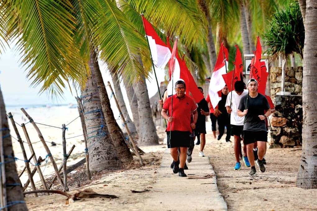 Hasto Ungkap Potensi Wisata Pantai Rote Ndao: Tinggal Dibenahi Fasilitasnya