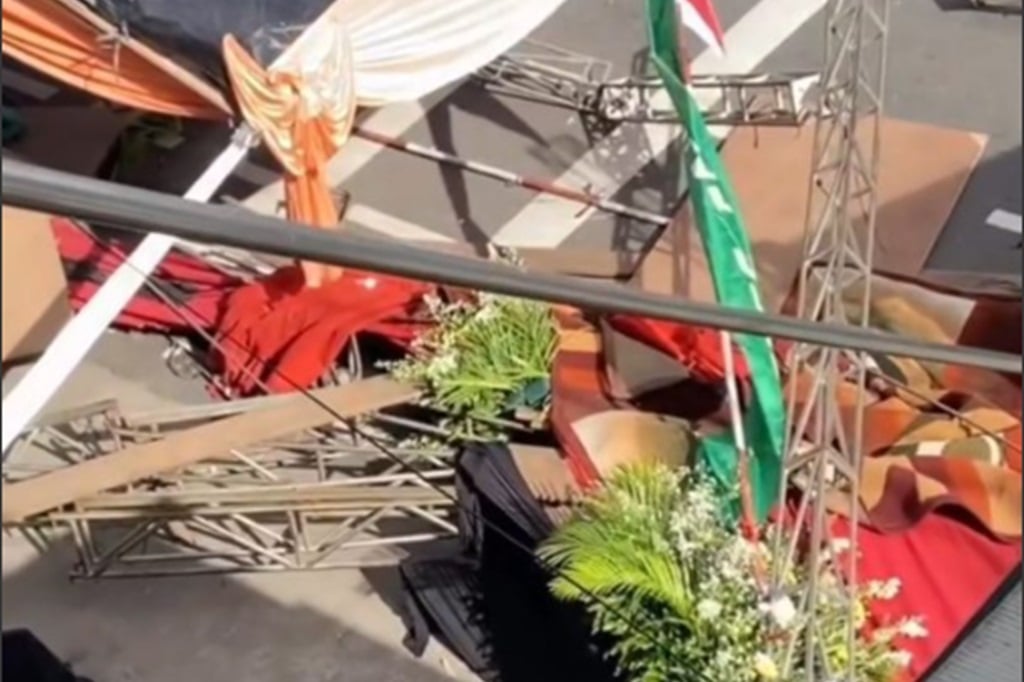 Kecelakaan Mobil Tabrak Tenda Maulid Nabi di Kembangan Jakbar, 2 Orang Luka-Luka