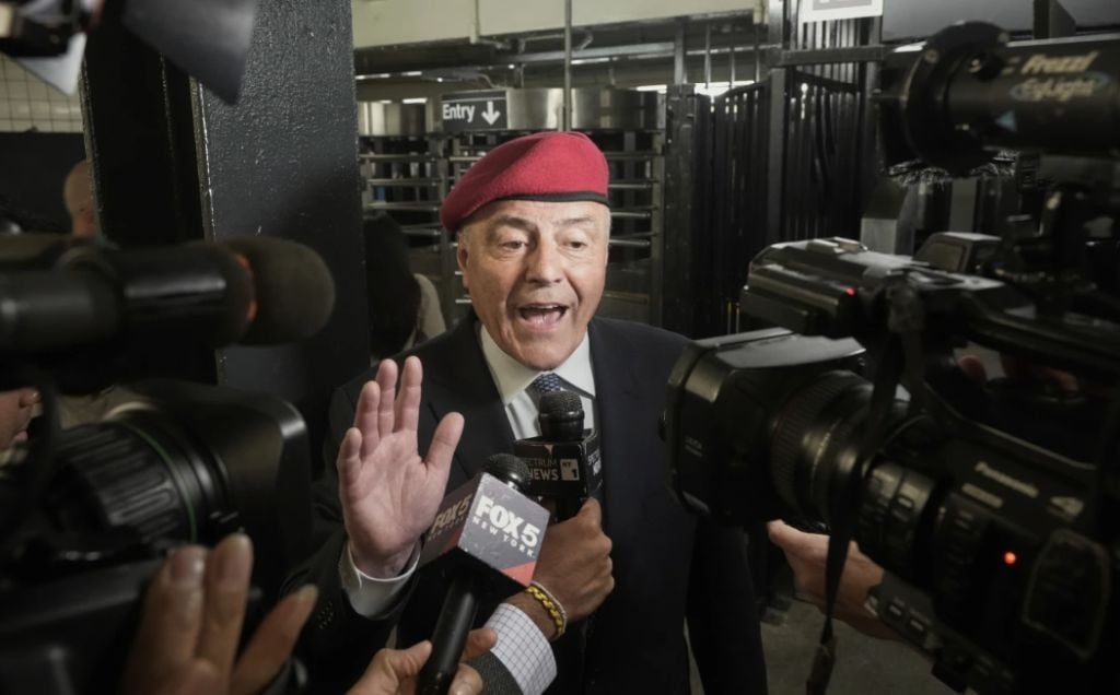 Profil Curtis Sliwa, Politisi Republik yang Dikalahkan Zohran Mamdani di Pilwalkot New York