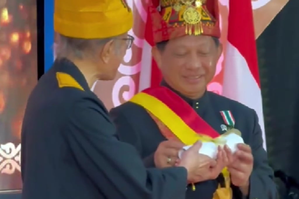 Mendagri Tito Raih Gelar Petua Panglima Hukom dari Wali Nanggroe Aceh, Ini Maknanya