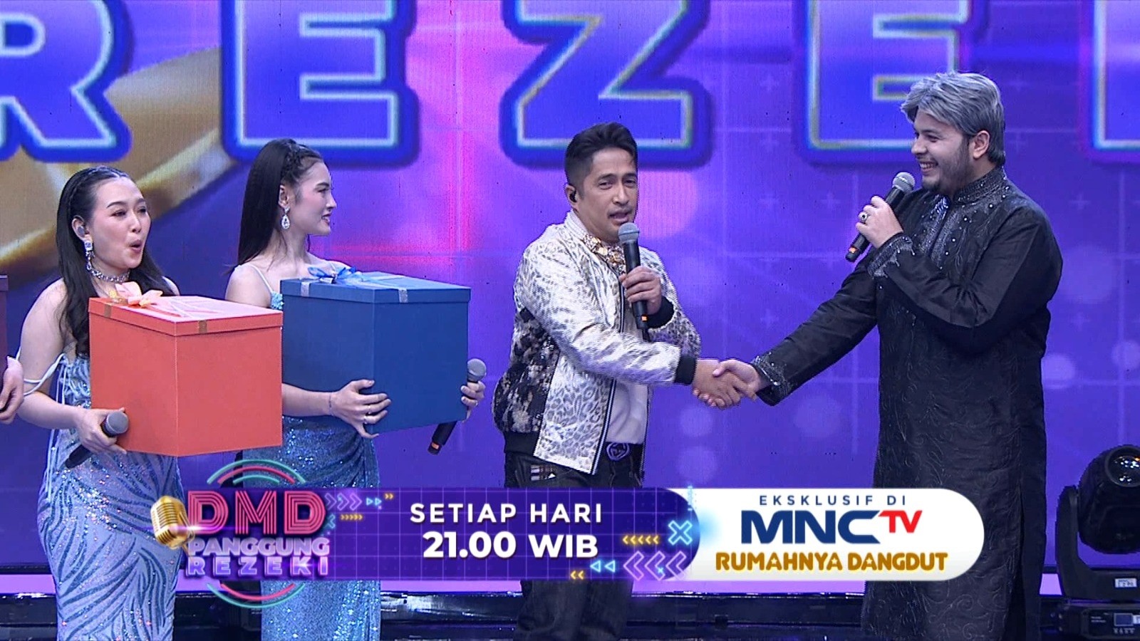 Penari Ular Cilik Gizka dengan Mata Kiri Tak Bisa Melihat Bikin Haru di DMD Panggung Rezeki