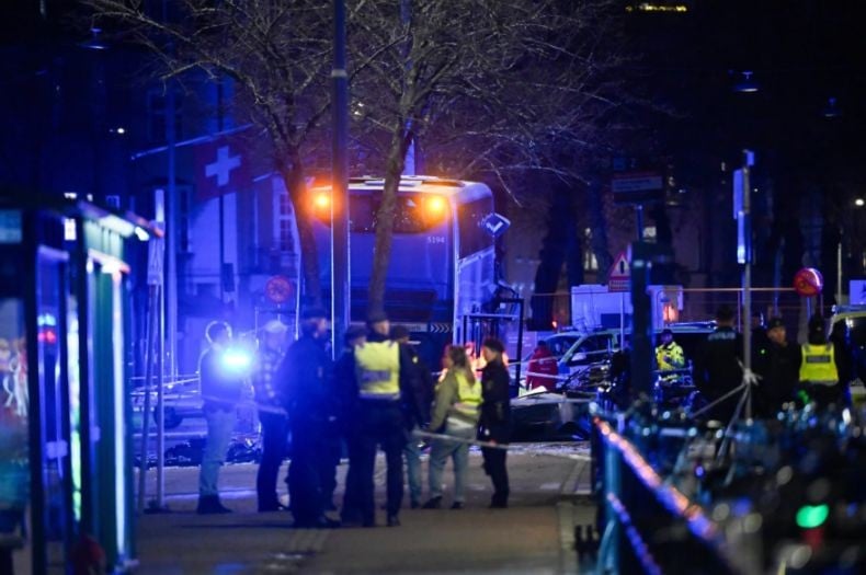 Bus Seruduk Halte di Stockholm Swedia, 3 Orang Tewas