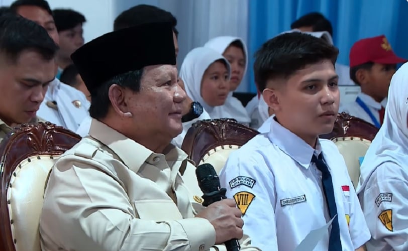 Prabowo Ungkap 75 Persen Sekolah di Indonesia Telah Terima Smartboard untuk Pembelajaran